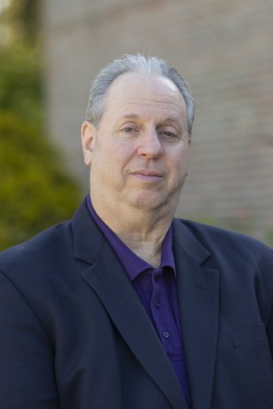 Headshot of Carl Shervin